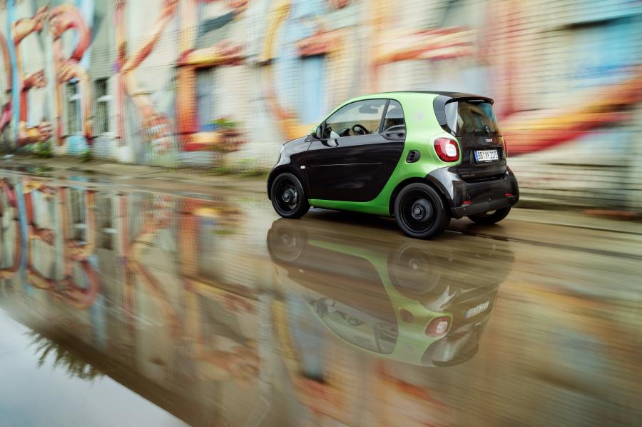  Smart ForTwo Prime Coupe Electric Drive 2017 года  (фото 31 из 48)